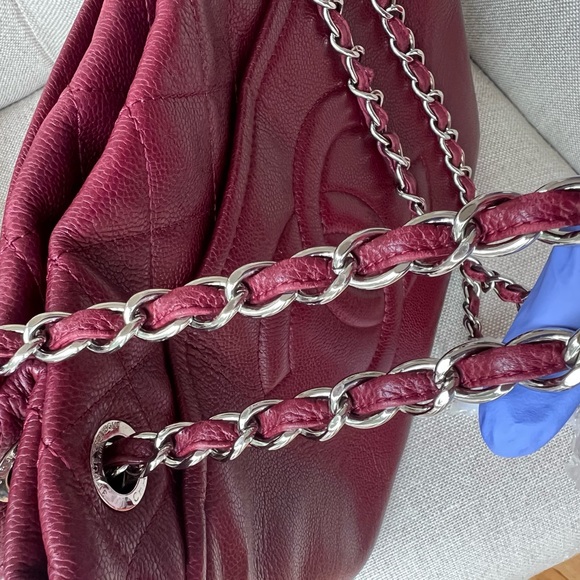 Authentic Vintage Timeless Large quilted timeless CC soft tote - Picture 13 of 17